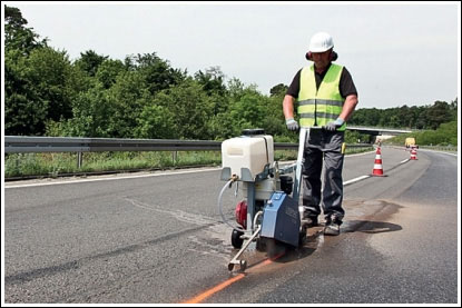 Řezání asfaltových a betonových povrchů